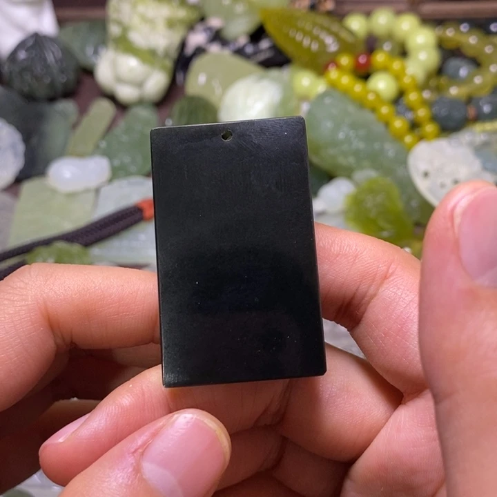 岫玉未镶嵌岫玉颈饰