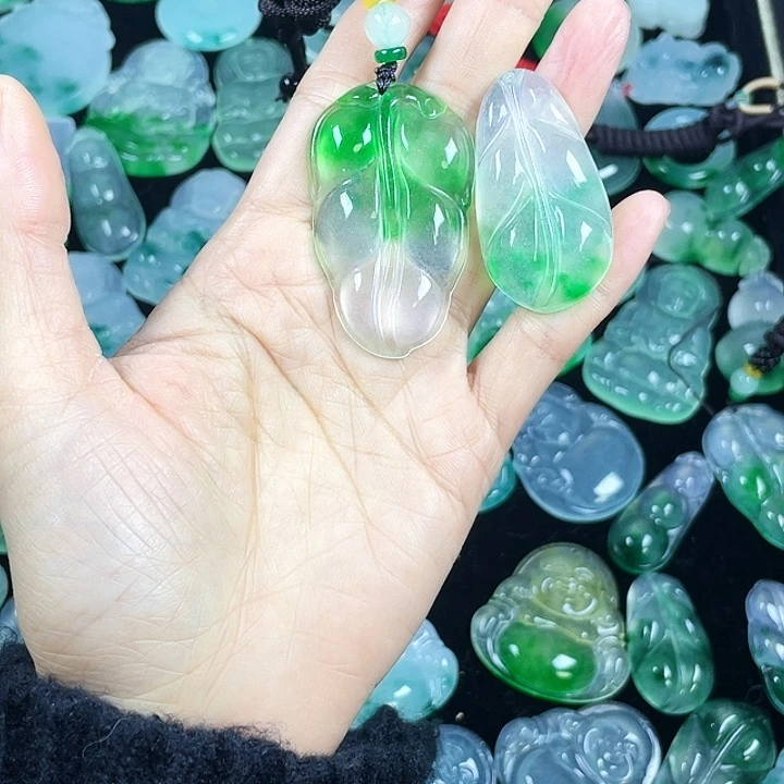 翡翠未镶嵌颈饰吊坠