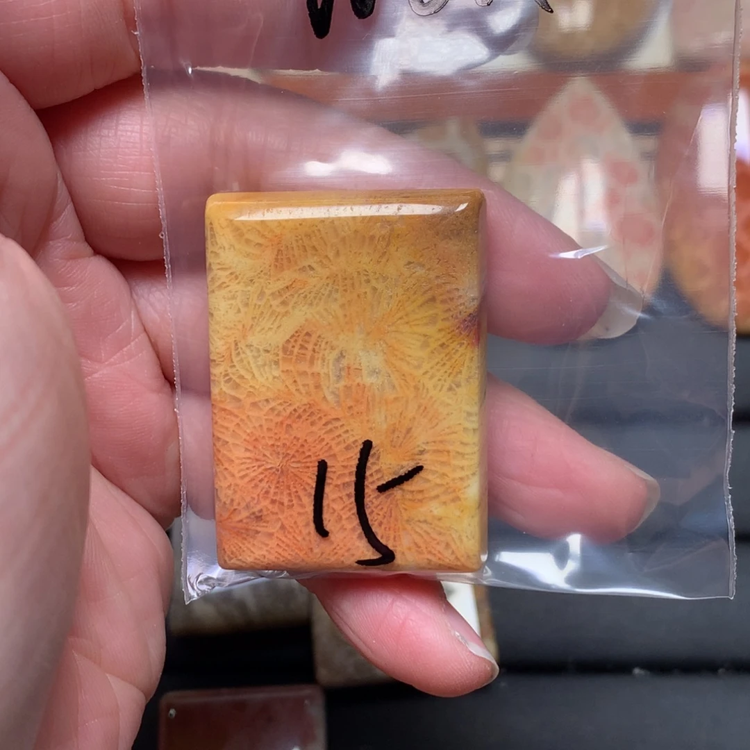 w***s硅化玉未镶嵌吊坠无事牌平安扣手牌