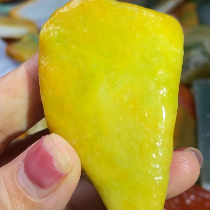 翡翠未镶嵌颈饰缅甸