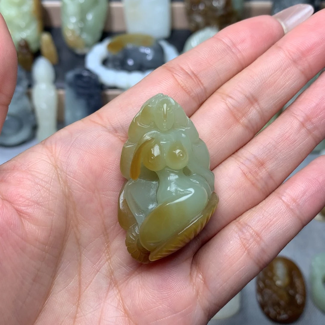 和田玉未镶嵌颈饰