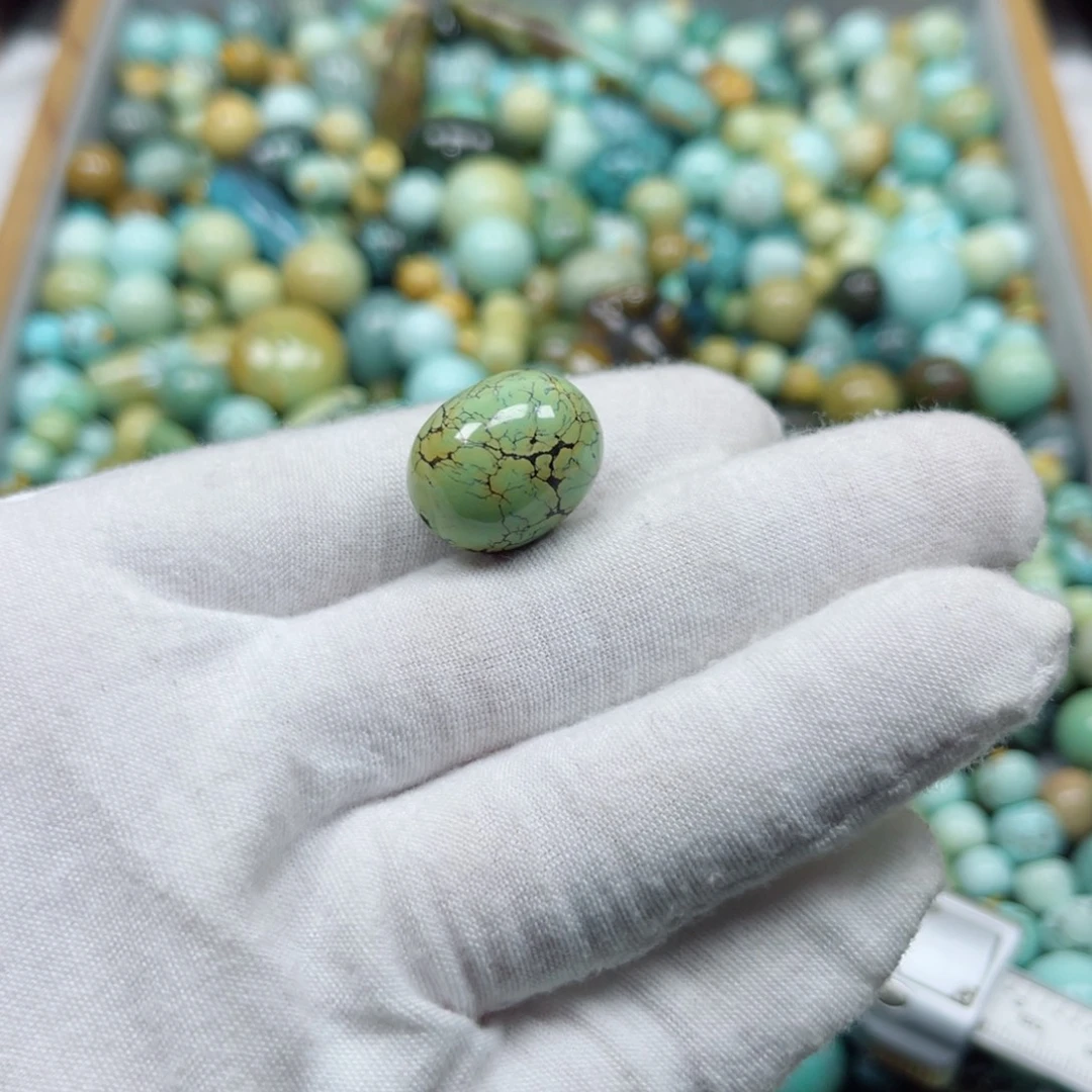 绿松石未镶嵌挂件