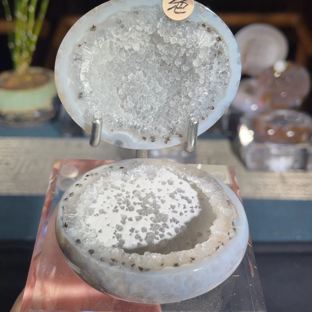 未镶嵌水晶大型摆件（非配饰）