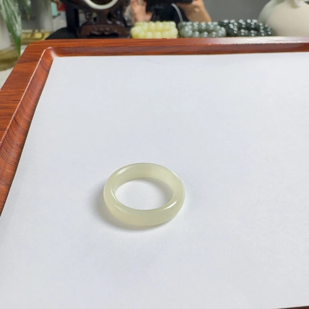 小***美和田玉戒指未镶嵌