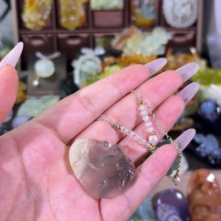 蛇纹石玉未镶嵌颈饰下***敌