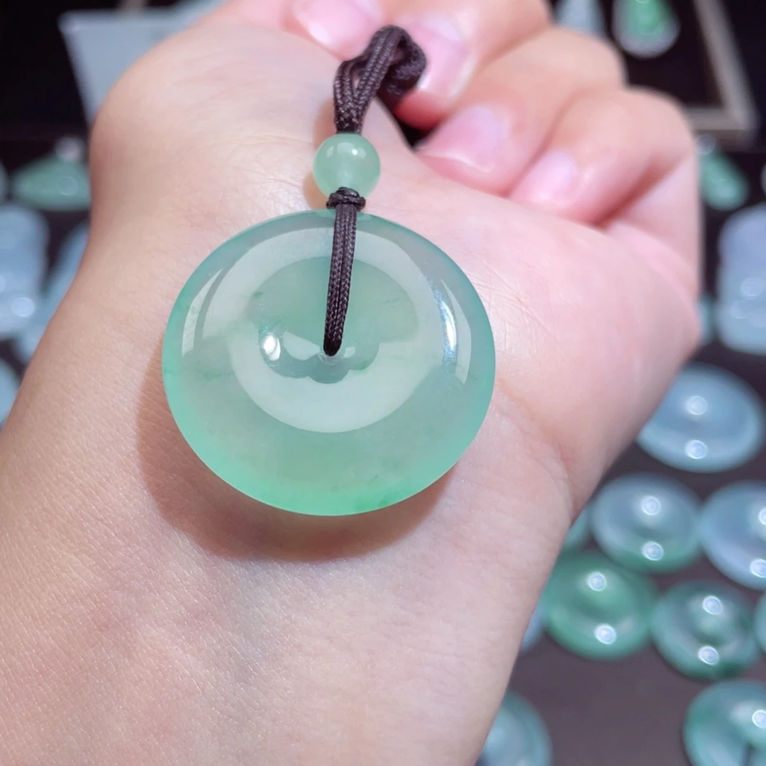 颈饰未镶嵌翡翠扣子