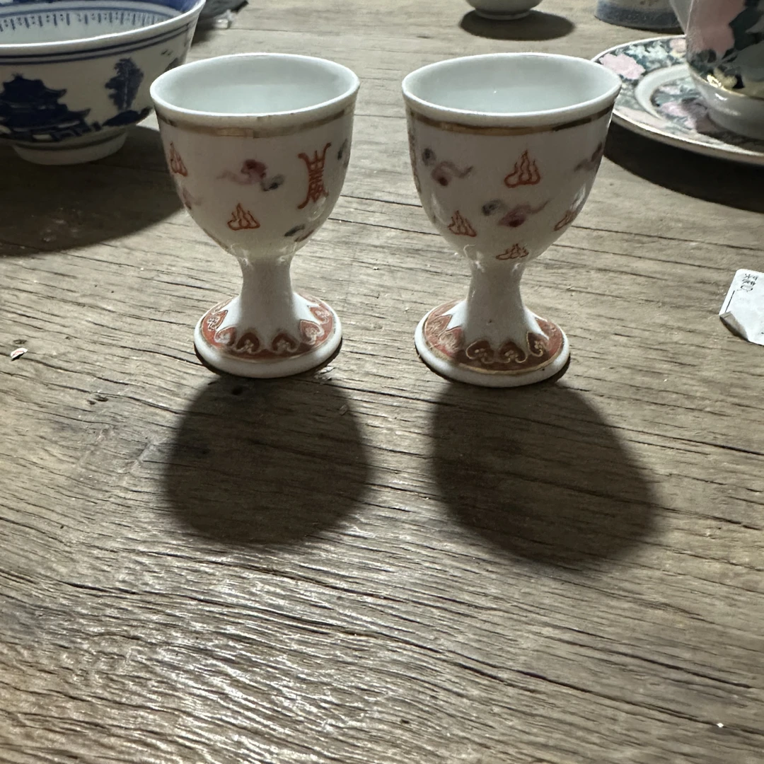 一对手绘喜酒杯微瑕
