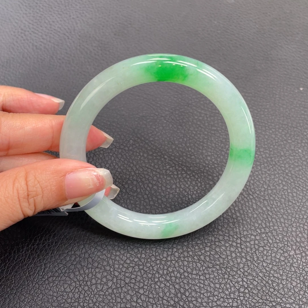 翡翠手镯未镶嵌55