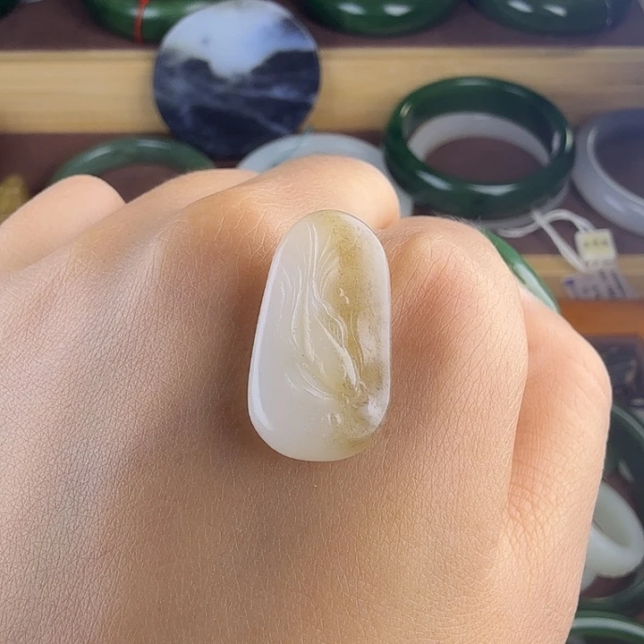 和田玉（糖玉）未镶嵌颈饰