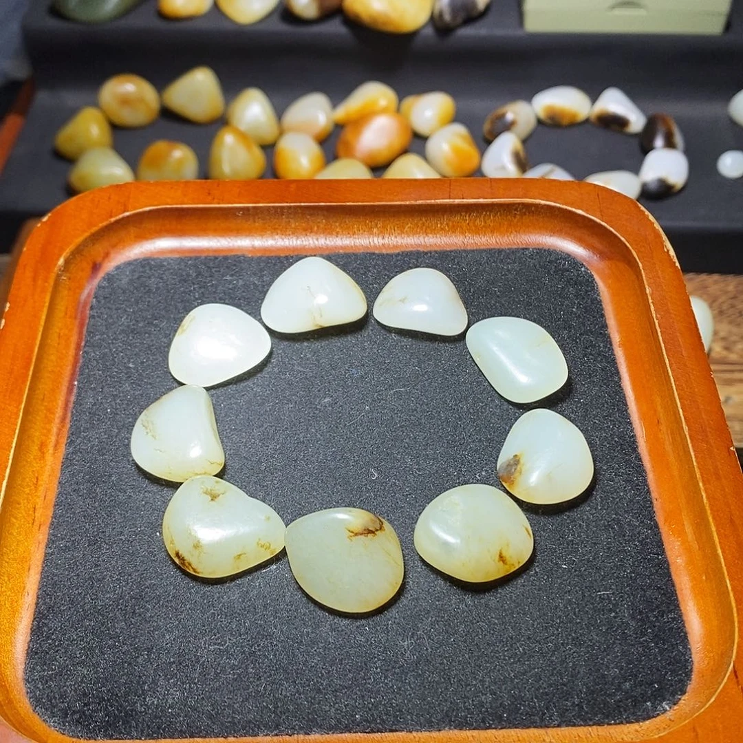 和田玉未镶嵌手链