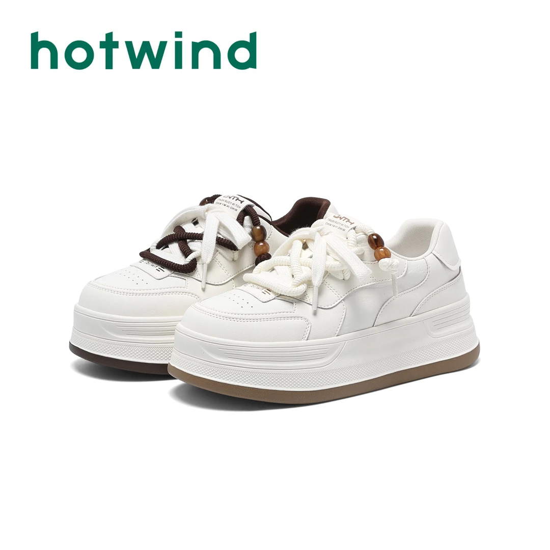 Hotwind/热风秋季新款串珠德训鞋女厚底百搭时尚休闲板鞋