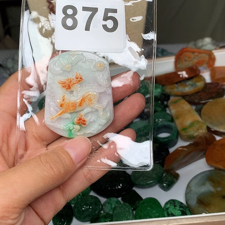 翡翠未镶嵌颈饰兴**达翡翠