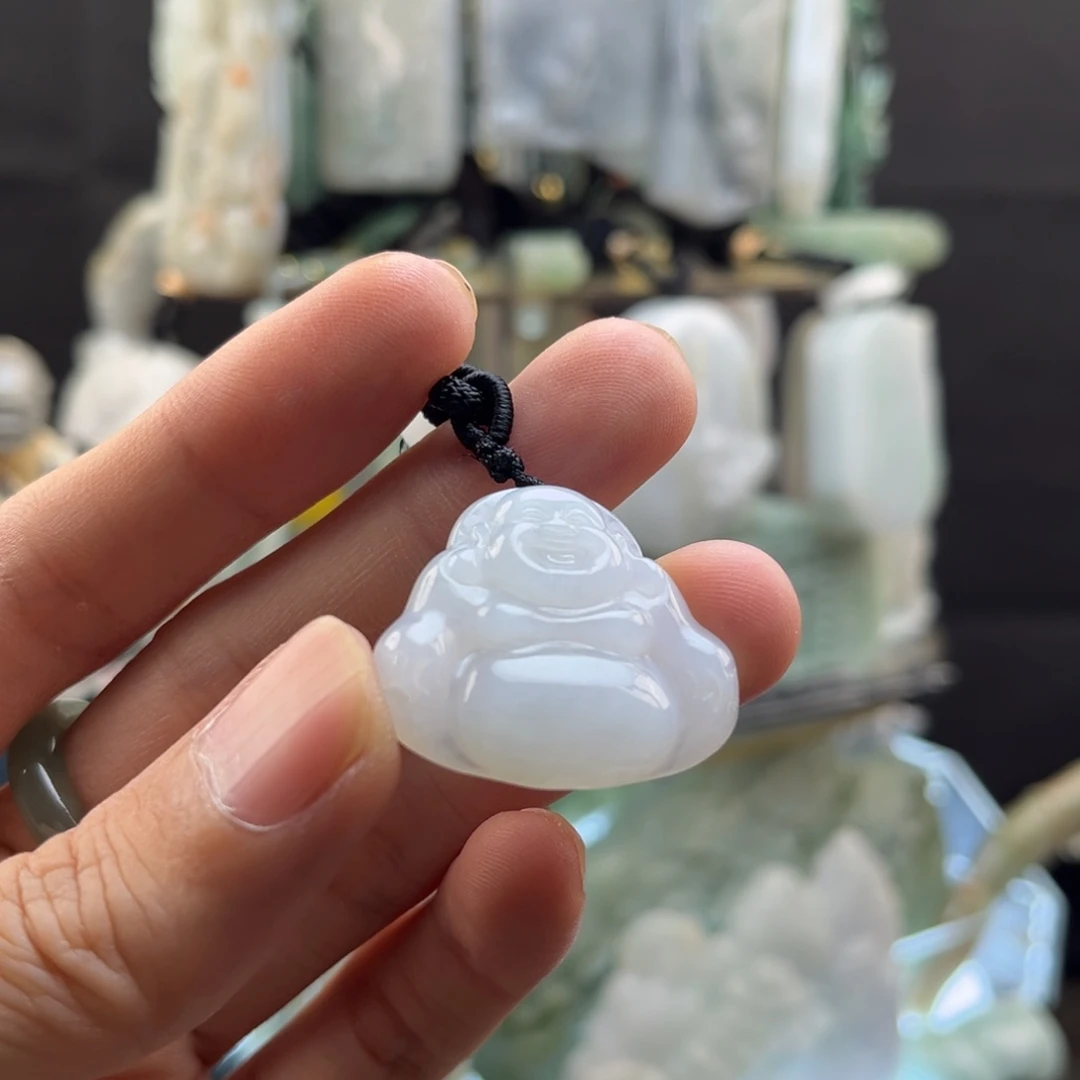无***天颈饰未镶嵌翡翠佛公