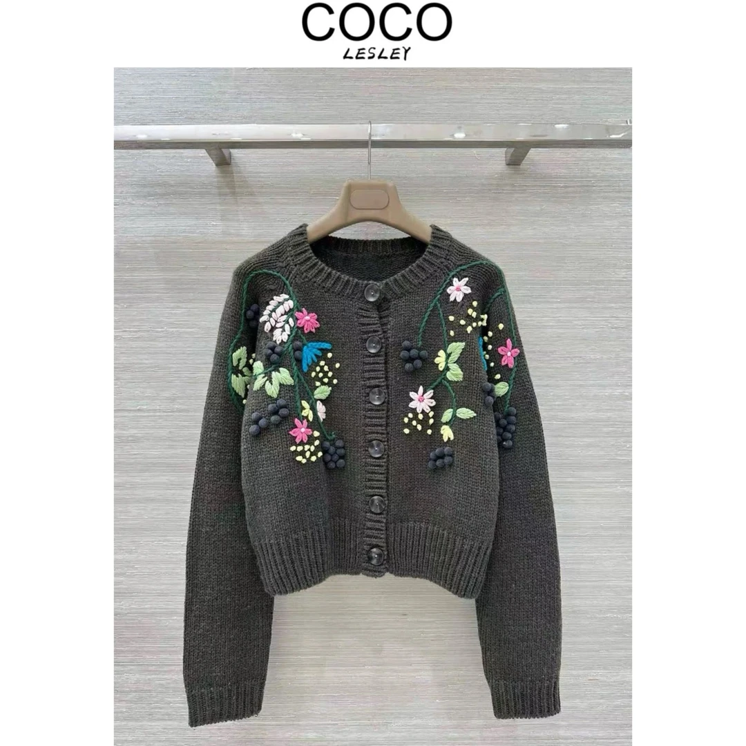 【COCO LESLEY】秋冬新款重工刺绣针织开衫女显瘦简约毛衣上衣.2028