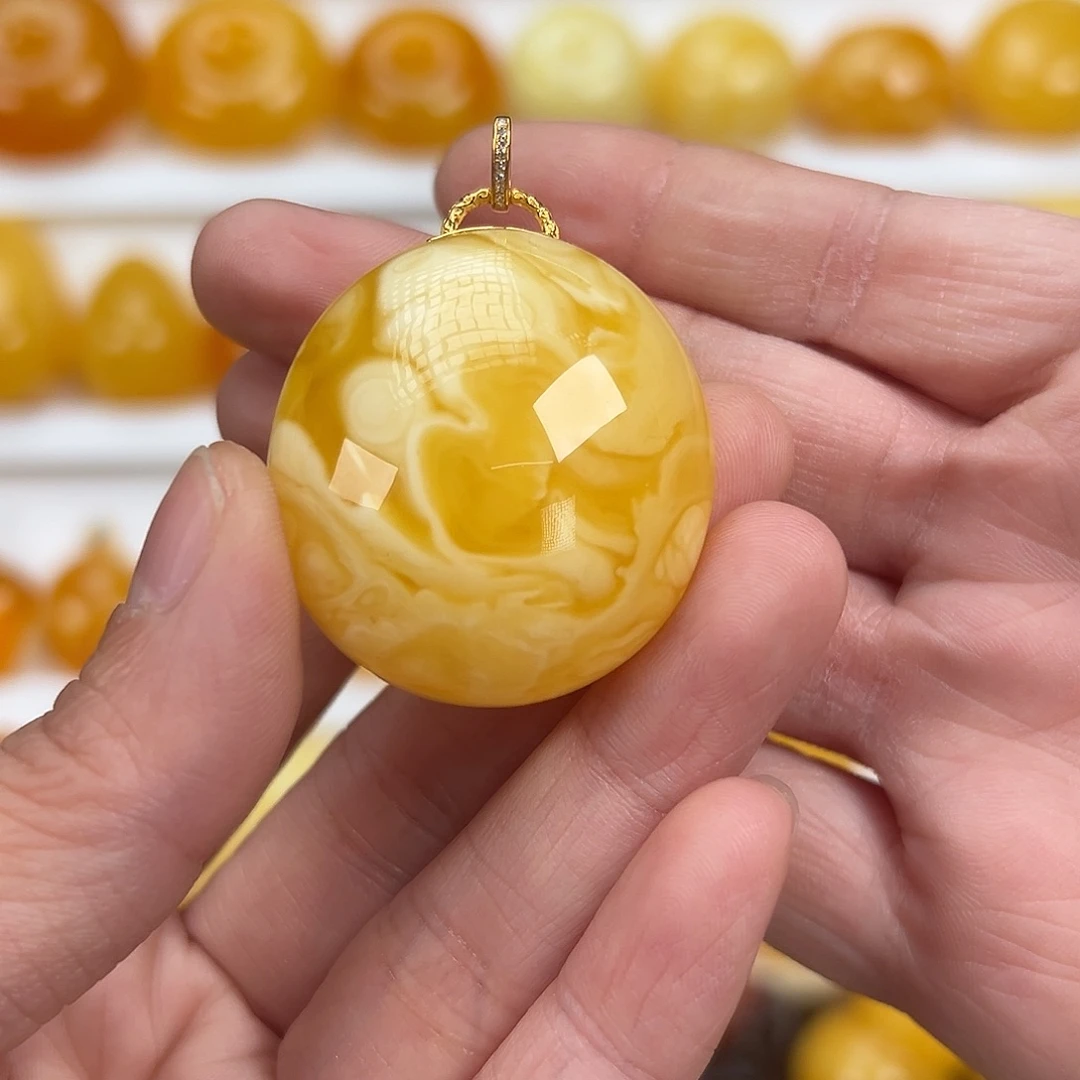 蜜蜡18K金镶嵌颈饰14.6克