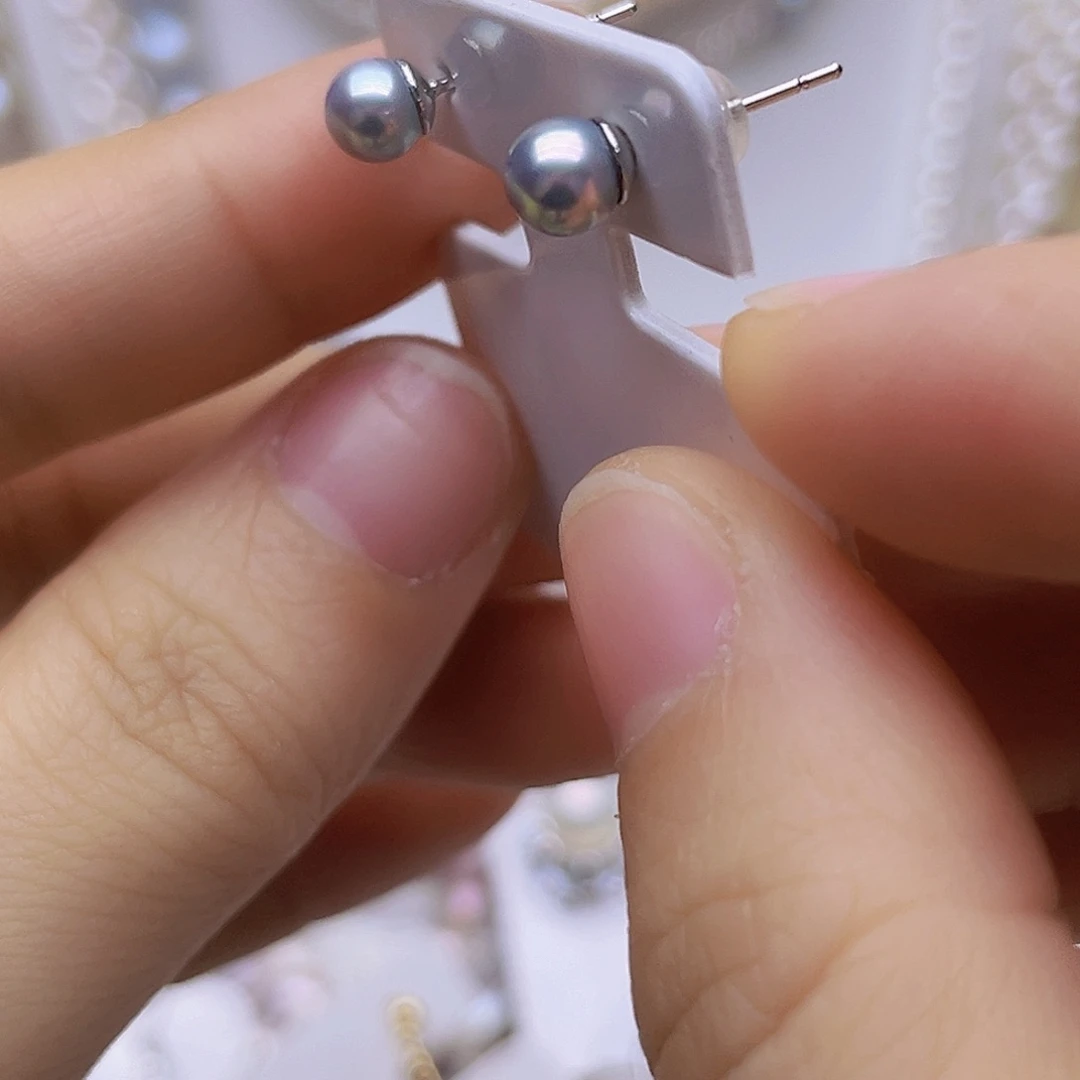 吊坠或者耳钉淡水珍珠未镶嵌
