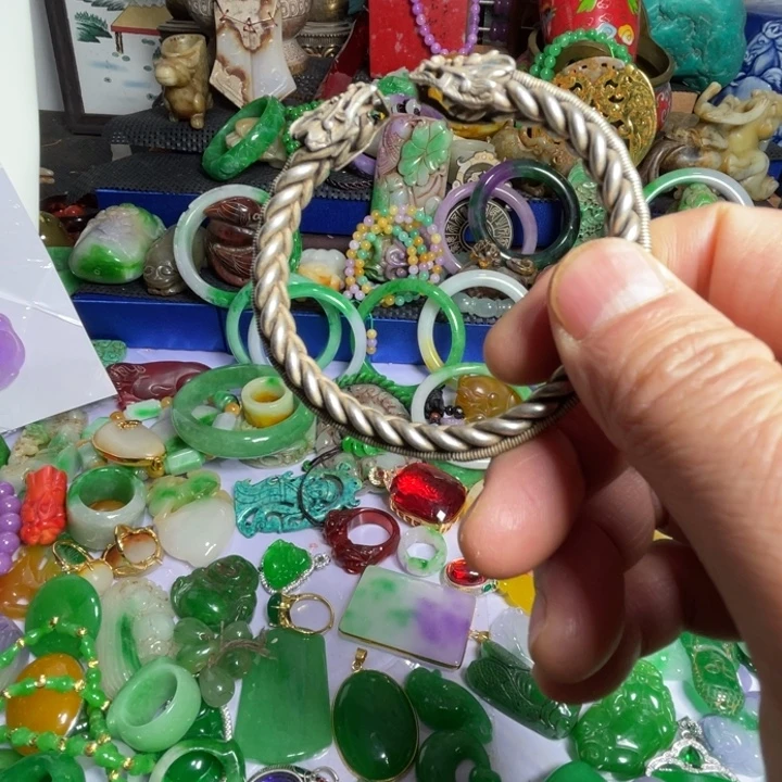 吊坠滴血莲花菩提