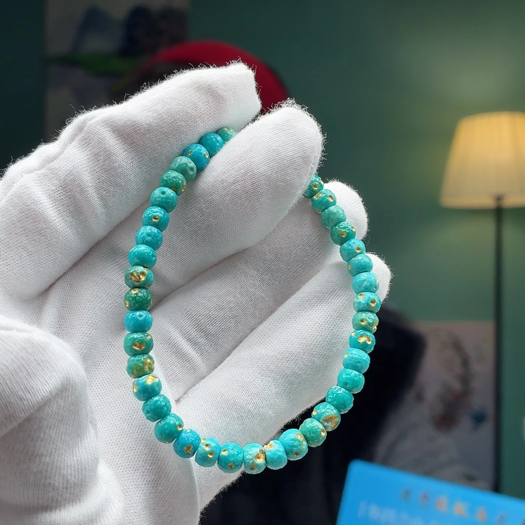 绿松石未镶嵌颈饰