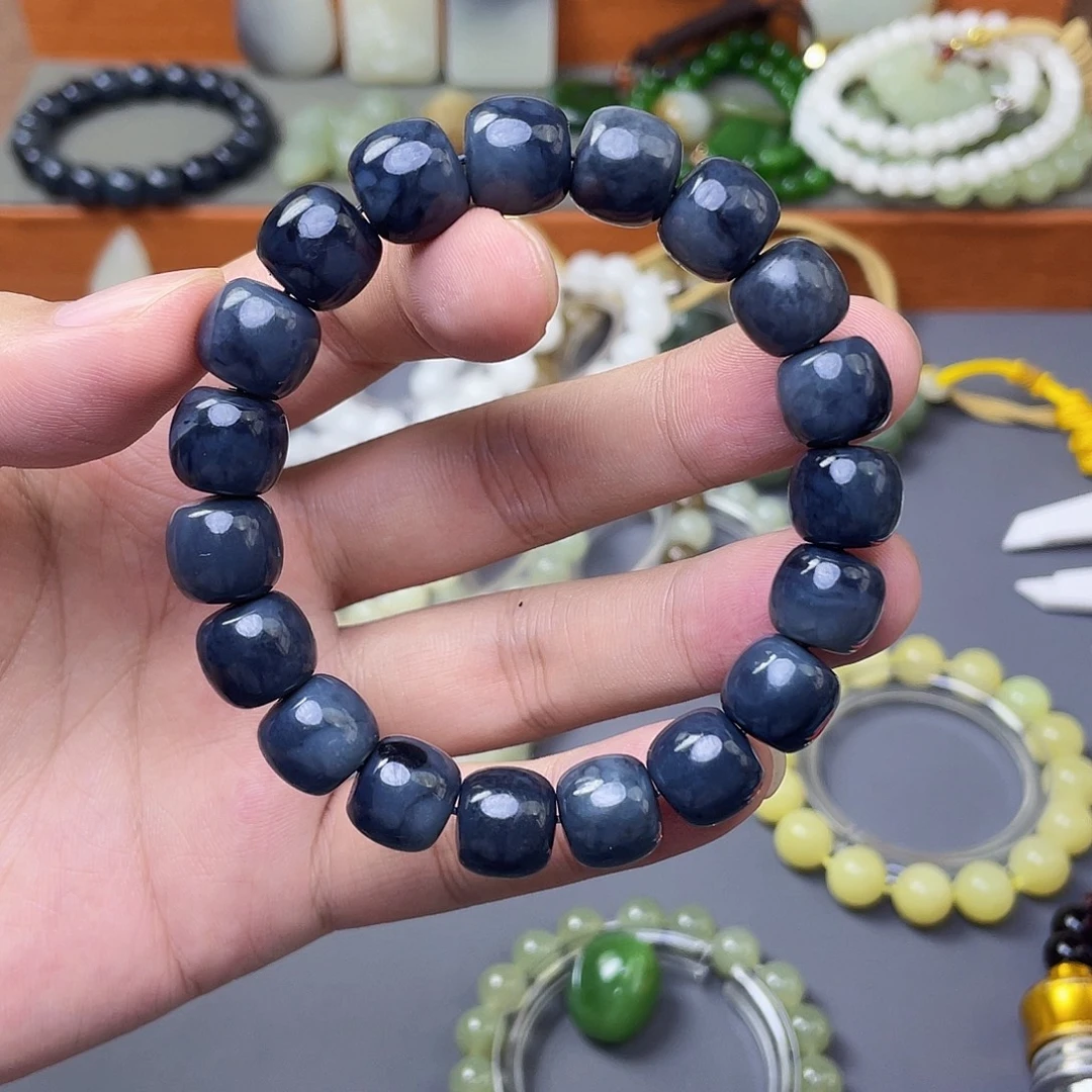 学***量和田玉未镶嵌手串