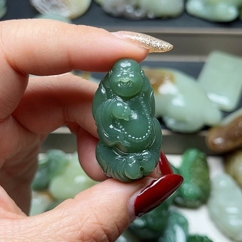和田玉颈饰未镶嵌独**忆