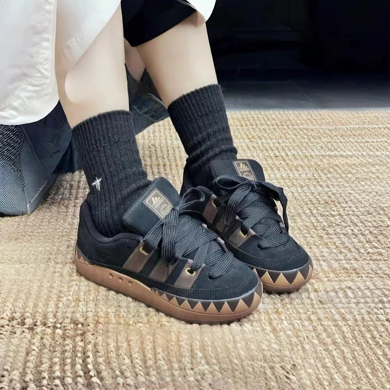 正品Adidas阿迪达斯三叶草 ADIMATIC 男女复古鲨鱼面包板鞋JR8034