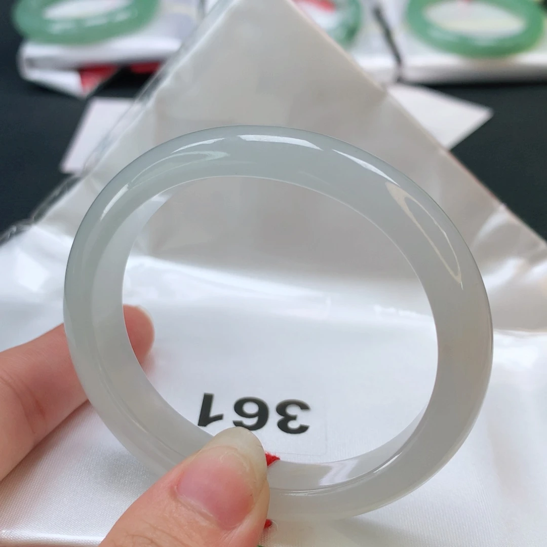 翡翠手镯未镶嵌翡翠手镯53