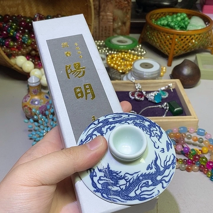 瓷片哈哈哈哈哈给哈哈哈哈哈哈