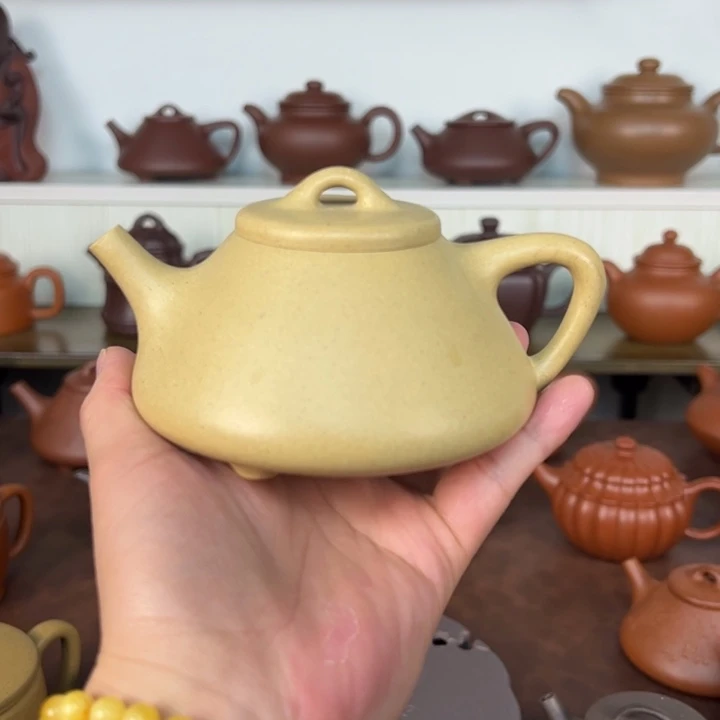 茶壶紫砂半手工容量200微瑕