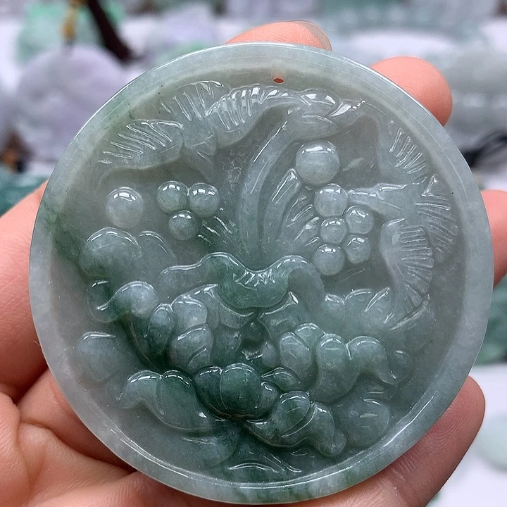 翡翠未镶嵌颈饰花开富贵福利