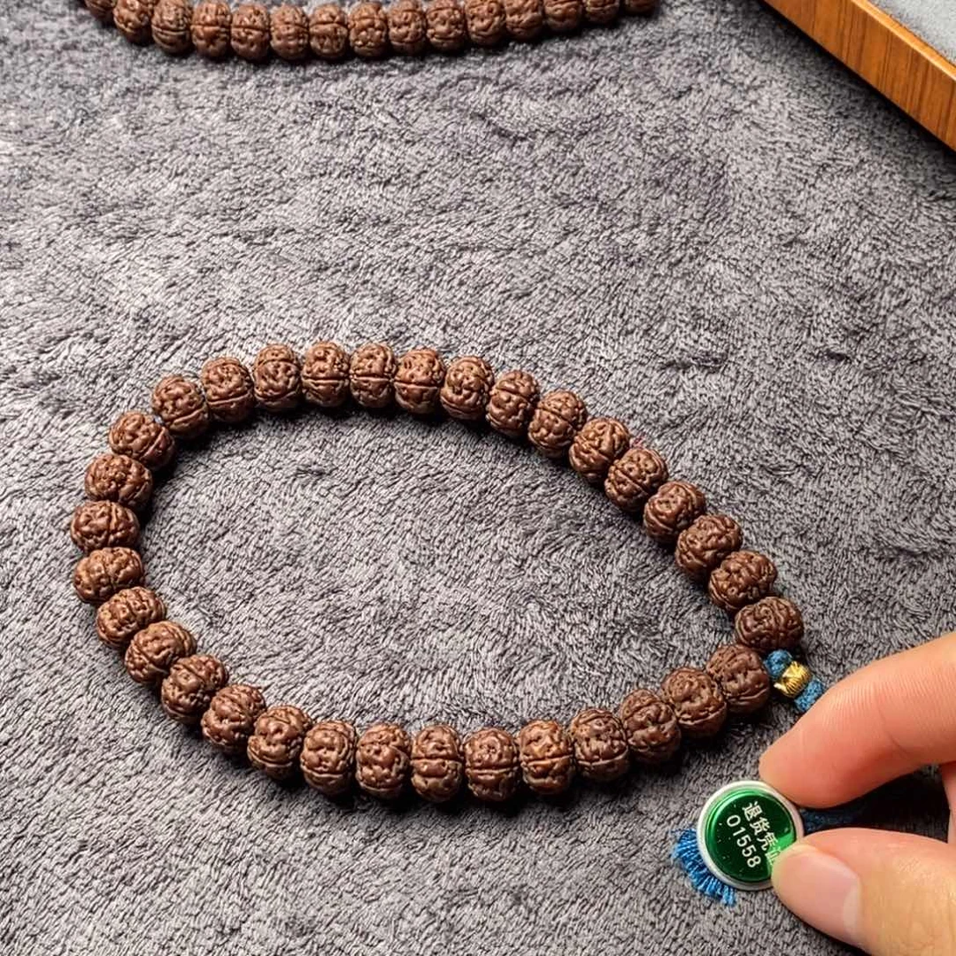 K***ι吊坠金刚菩提老树王