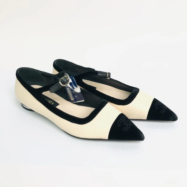 妃鱼/香奈儿/无/低跟鞋/95新/M7/1