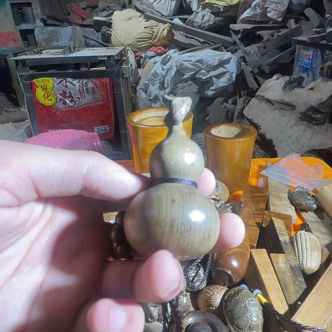 阴沉木小叶金丝楠工艺品