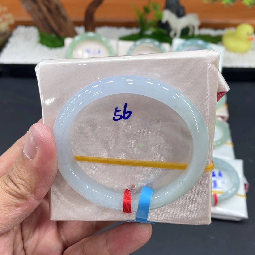 翡翠未镶嵌手镯缅甸翡翠