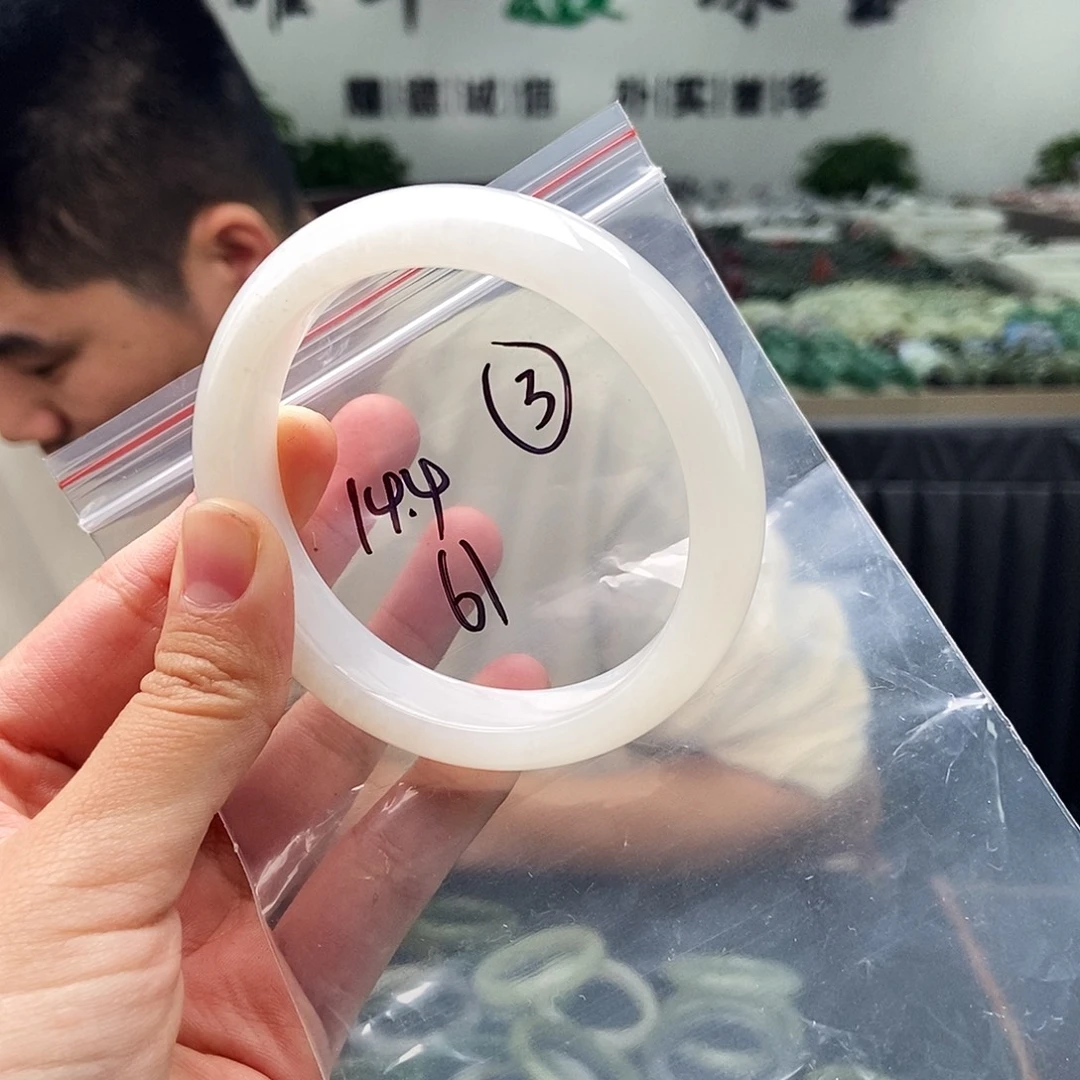 和田玉未镶嵌手镯颜色多样性发拍一发一