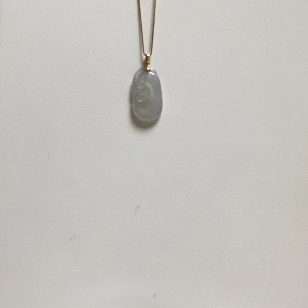 翡翠18K金镶嵌颈饰简单