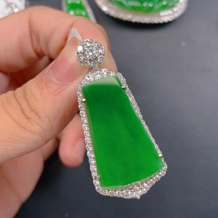 【闪购商品】颈饰银S925镶嵌翡翠翡翠