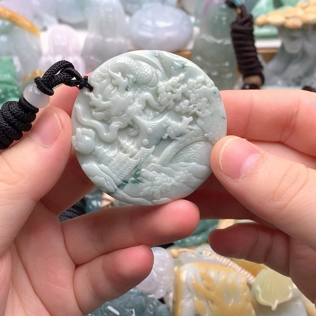 吊坠(不含链)未镶嵌翡翠