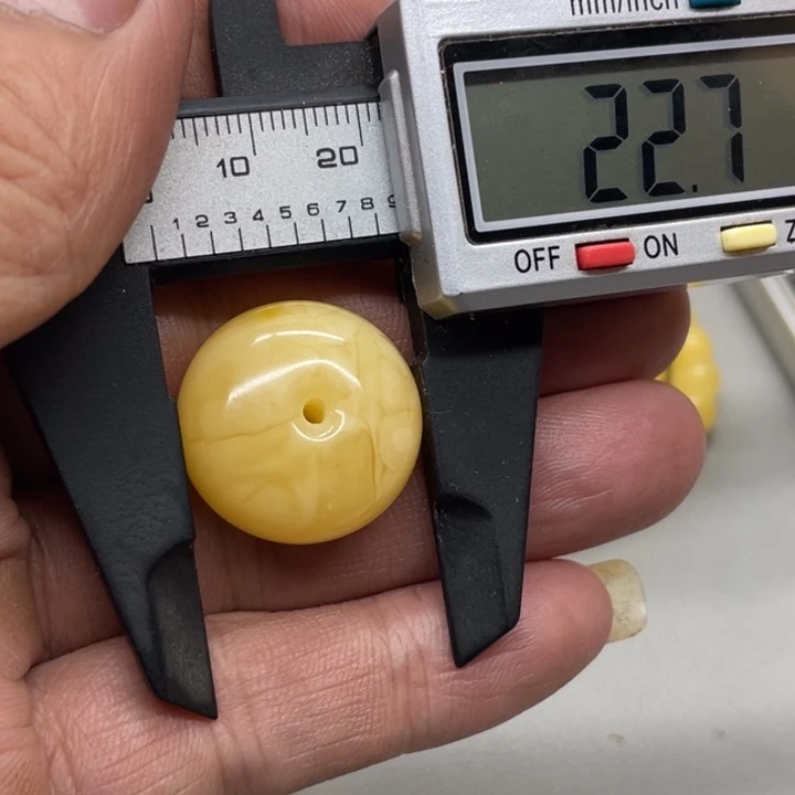 琥珀未镶嵌裸石墩子