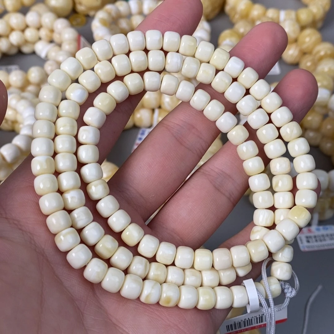 未镶嵌琥珀珠宝奇石?*