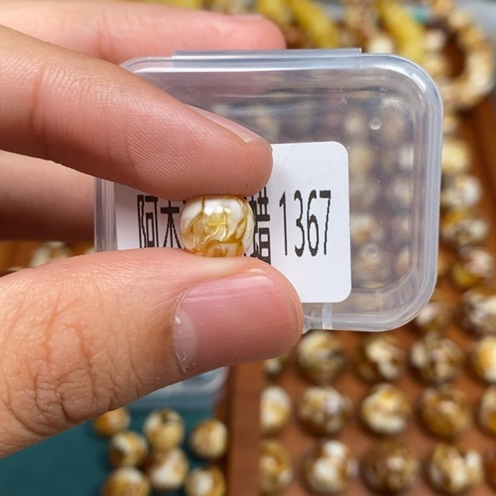 H***百把件猴头核桃沁色圆珠老型1367