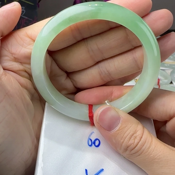 未镶嵌手镯翡翠翡翠手镯