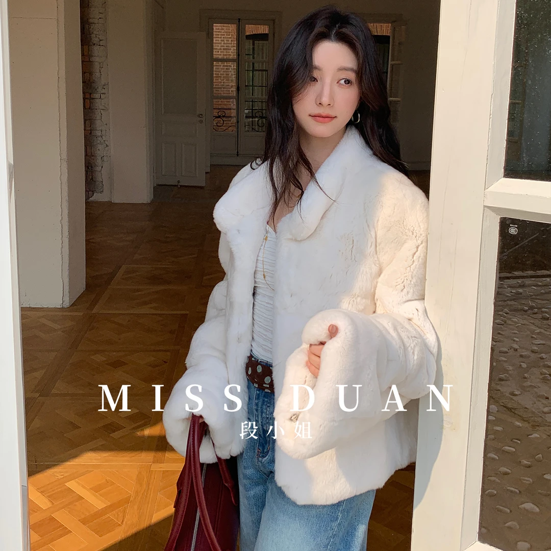 MISSDUAN“兔儿旧梦”2025秋冬新款进口短款獭兔毛皮草外套女大衣