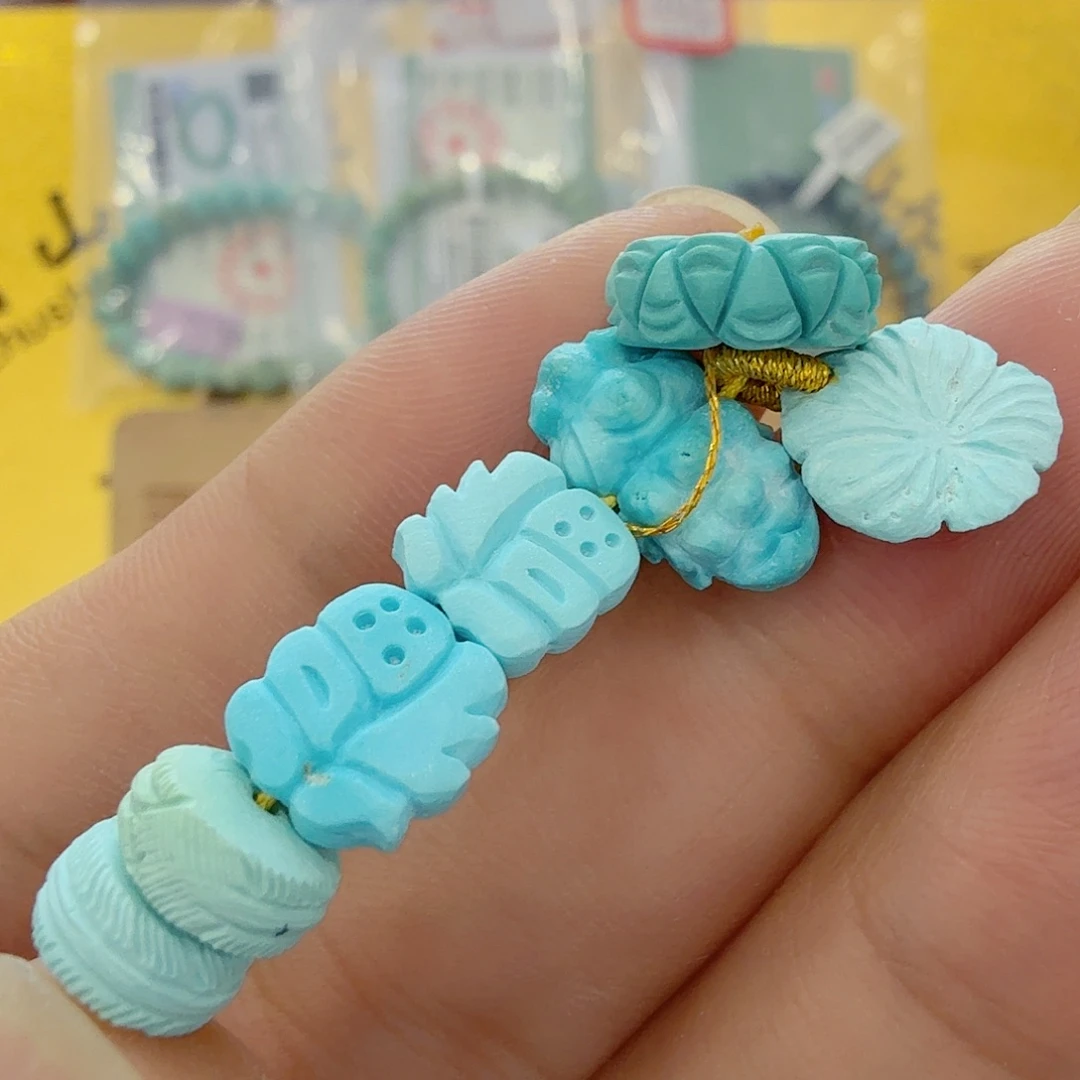 绿松石未镶嵌珠宝奇石