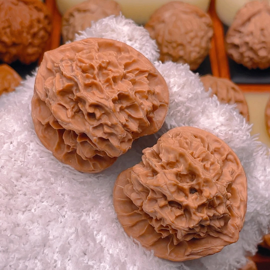 文玩核桃把件敲****天43龙鳞马蹄