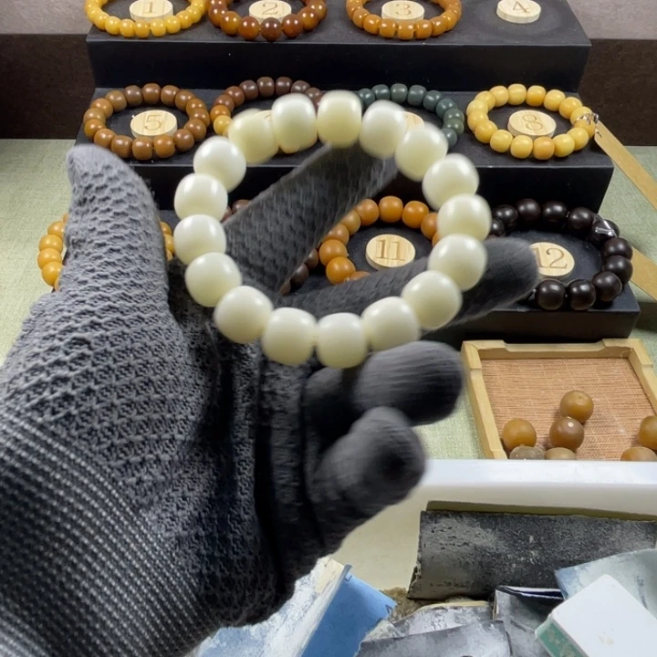 ￥***￥菩提根/象牙果手串