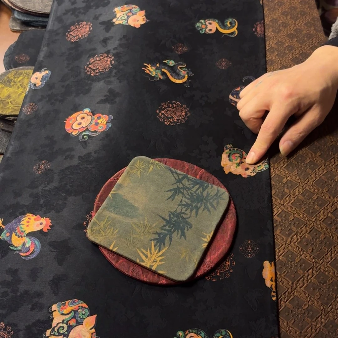 裕香阁高品质杯垫15cm2只10cm一只