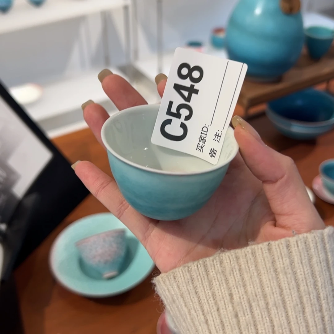 陶瓷。       陶瓷。      瑕疵