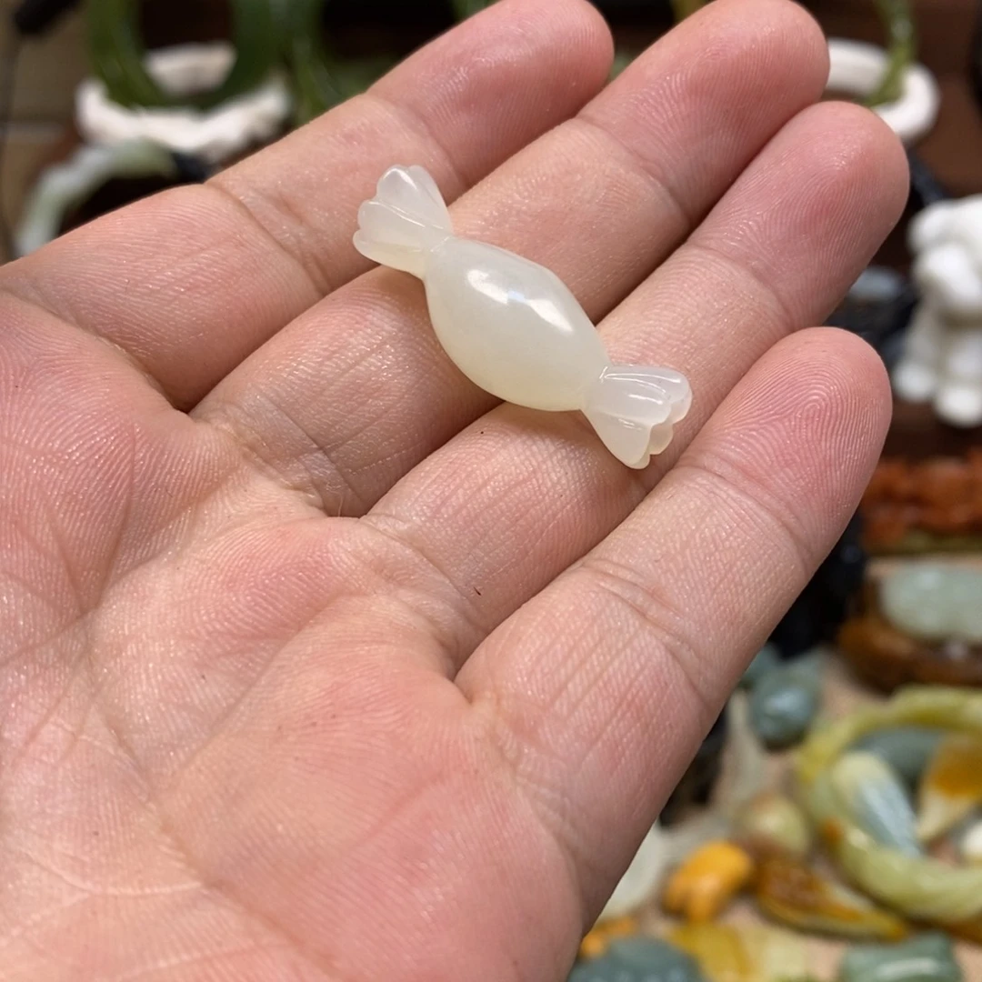蛇纹石玉吊坠(赠链)未镶嵌