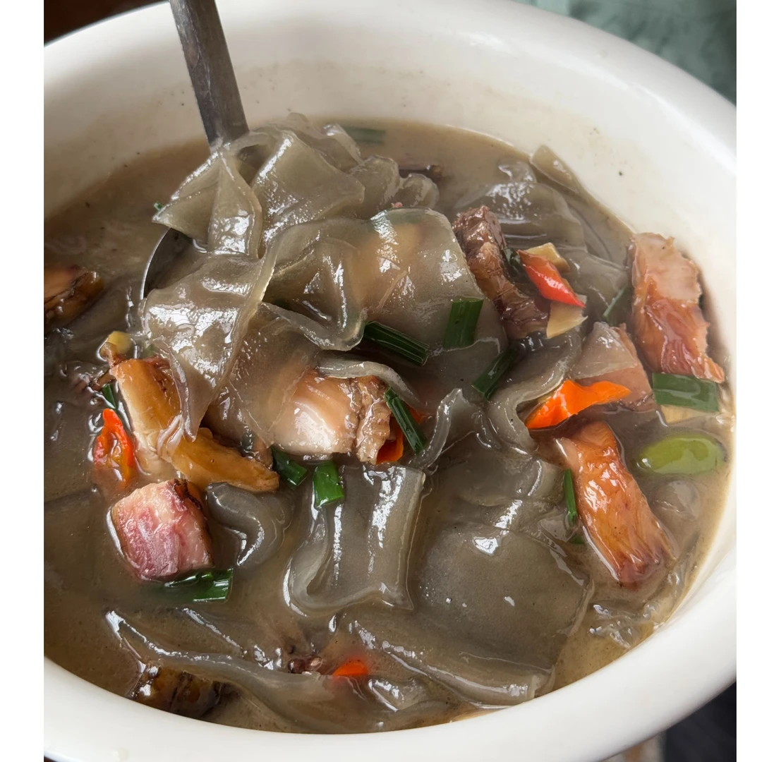 农家手工制作红薯粉皮