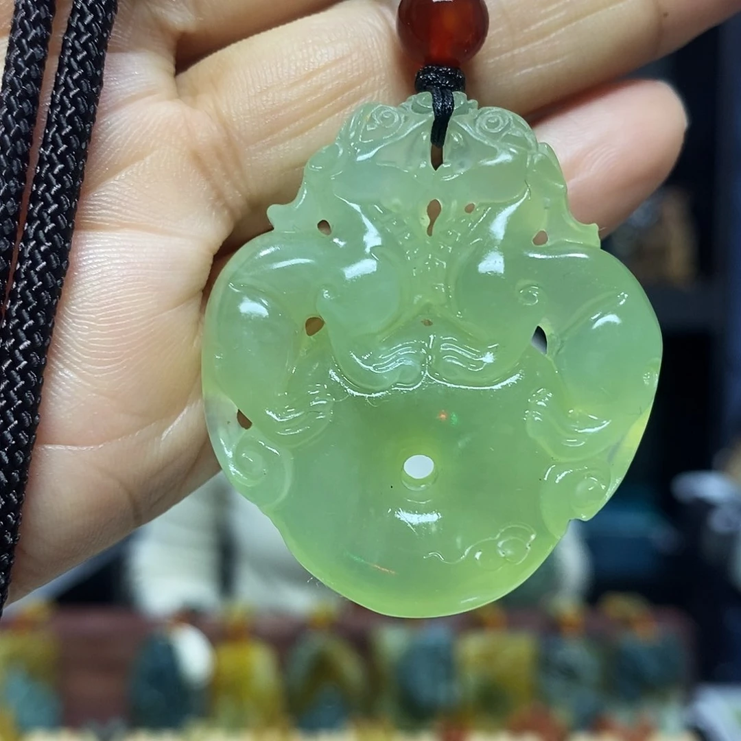 未镶嵌岫玉挂件吊坠